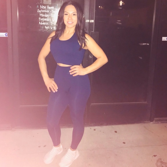 Meet your Posher, Evy - Picture 2 of 2